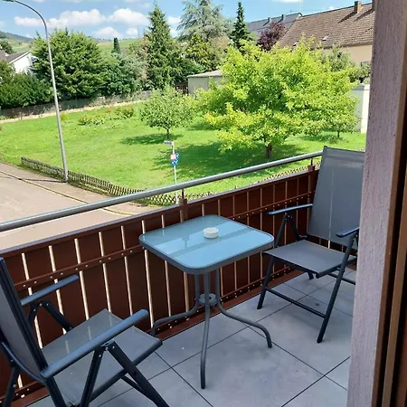 Weingut-Ferienwohnungen Lorenz Oberemmel Esterno foto