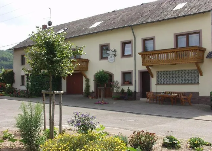 Weingut-Ferienwohnungen Lorenz