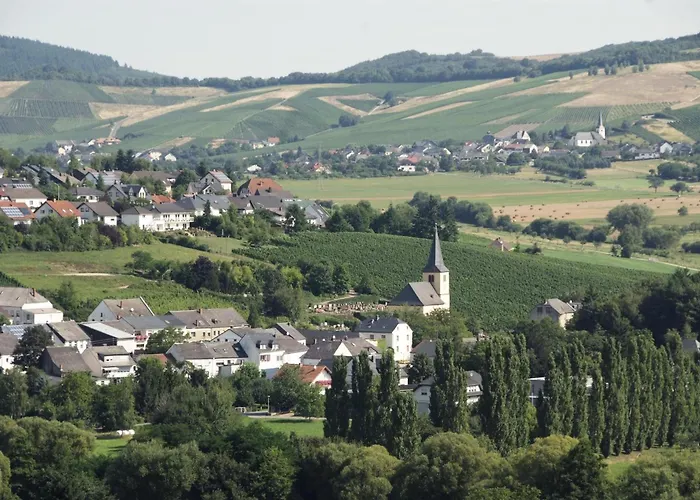 Weingut-Ferienwohnungen Lorenz