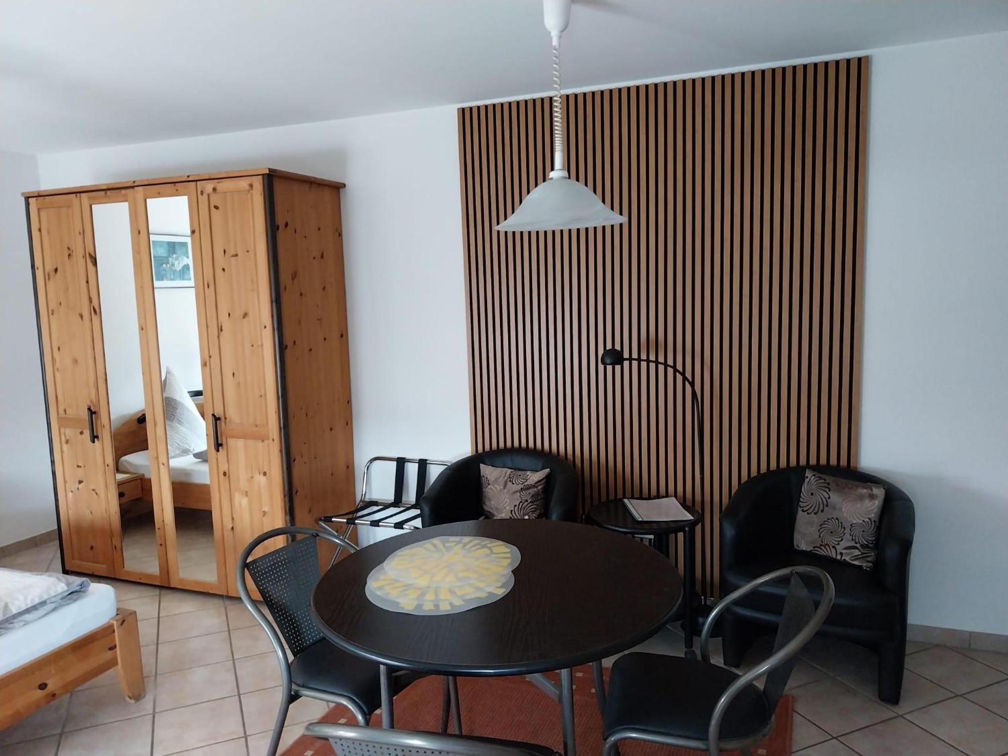 Weingut-ferienwohnungen Lorenz Appartement Oberemmel