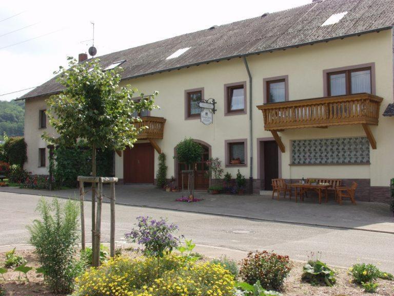 Weingut-ferienwohnungen Lorenz