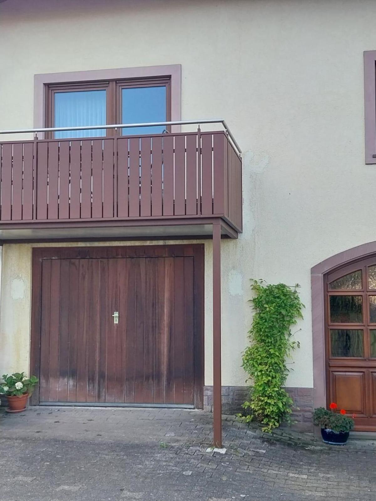 Weingut-ferienwohnungen Lorenz *